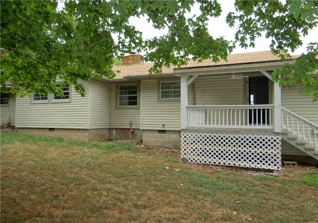 Photo 2 of Single family home for sale at 323 W Shipley Ln, Winslow, AR 72959 | MLS# 1359375 | Listing updated on 2026-08-26