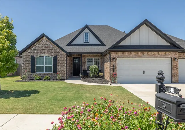 Photo 1 of Single family home for sale at 1813 Bergman Rd, Pea Ridge, AR 72751 | MLS# 1359084 | Listing updated on 2026-08-20