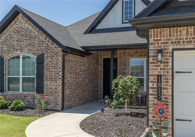 Photo 2 of Single family home for sale at 1813 Bergman Rd, Pea Ridge, AR 72751 | MLS# 1359084 | Listing updated on 2026-08-20
