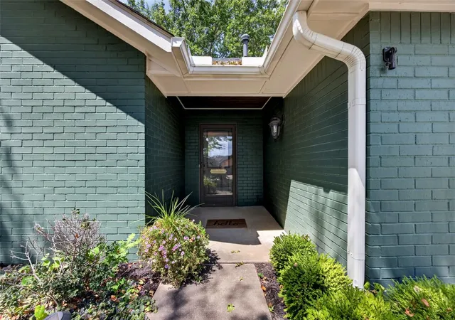 Photo 3 of Sale Pending at 1808 16th Street, Rogers, AR 72758 | MLS# 1359535 | Listing updated on 2026-08-24