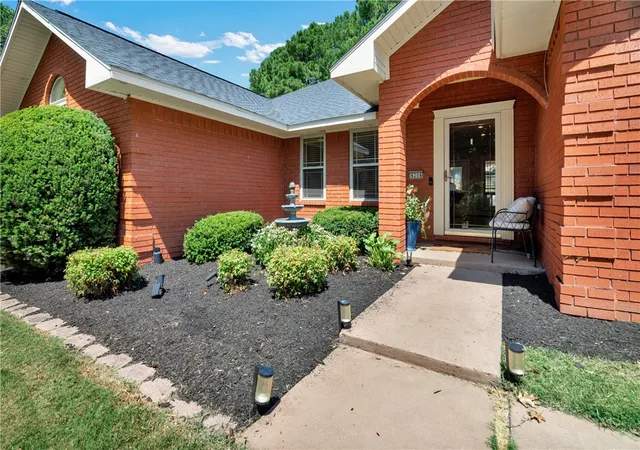 Photo 2 of Sale Pending at 4206 Spyglass Dr, Springdale, AR 72764 | MLS# 1359265 | Listing updated on 2026-08-22