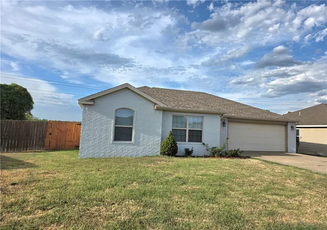 Photo 1 of Single family home for sale at 3007 W Sunset Dr, Rogers, AR 72756 | MLS# 1359546 | Listing updated on 2026-08-21