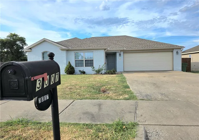 Photo 3 of Single family home for sale at 3007 W Sunset Dr, Rogers, AR 72756 | MLS# 1359546 | Listing updated on 2026-08-21