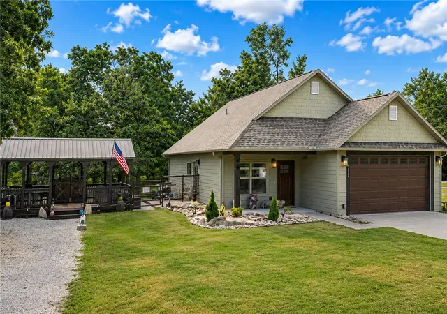 2nd image of 1727 Windsor Dr, Lead Hill, AR 72644 | MLS# 1359069