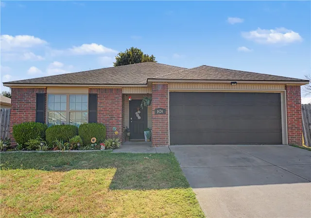 2nd image of 1424 S Spritz Dr, Fayetteville, AR 72701 | MLS# 1359597