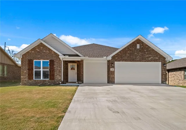 Photo 1 of Single family home for sale at 1500 E Vangston Dr, Siloam Springs, AR 72761 | MLS# 1359599 | Listing updated on 2026-08-21