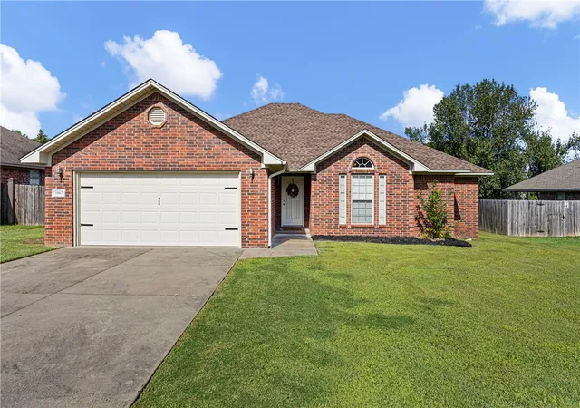 Photo 1 of Sale Pending at 3967 Shiloh Manor Dr, Russellville, AR 72802 | MLS# 1359558 | Listing updated on 2026-08-25