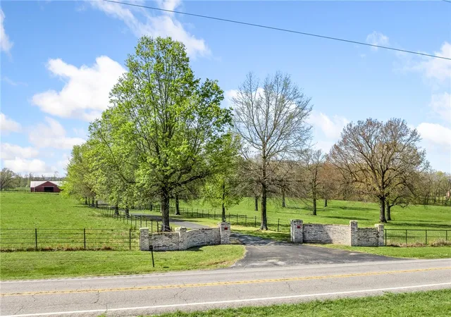 Photo 3 of Single family home for sale at 7288 E Hwy 62, Harrison, AR 72601 | MLS# 1359542 | Listing updated on 2026-08-21