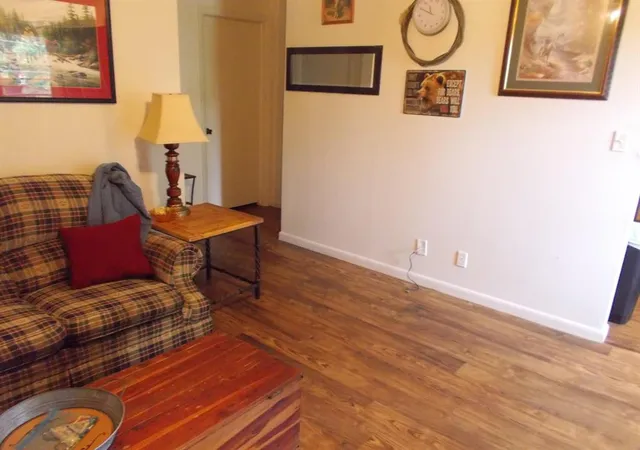 2nd image of 405 Chateau St, Barling, AR 72923 | MLS# 1358229