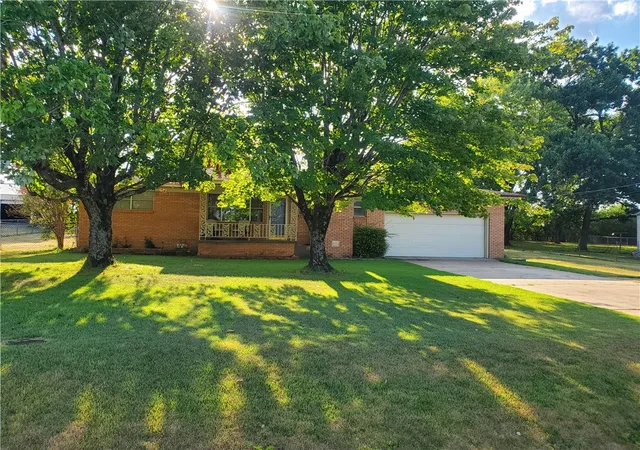 1st image of 505 18th St, Ozark, AR 72949 | MLS# 1359488