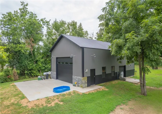 Photo 2 of Single family home for sale at 11159 Molly Ln, Neosho, MO 64850 | MLS# 1359666 | Listing updated on 2026-08-21