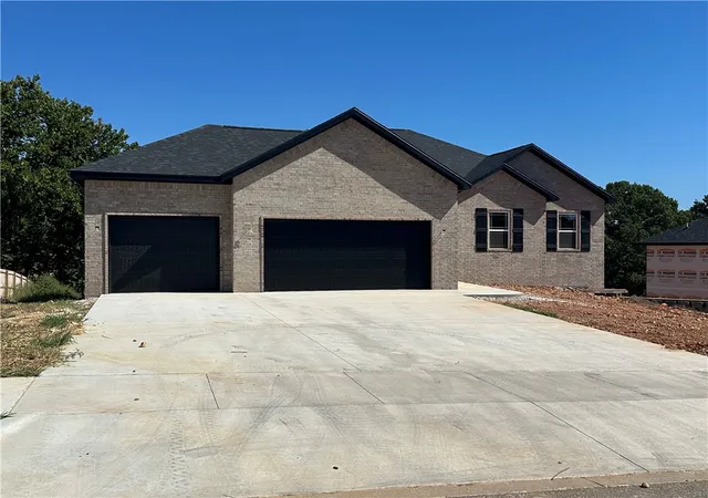 Photo 2 of Single family home for sale at 916 Red Cedar Pl, Rogers, AR 72756 | MLS# 1358460 | Listing updated on 2026-08-22