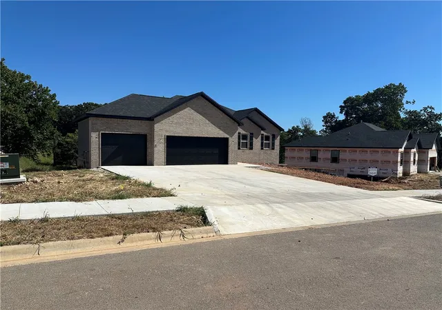 Photo 3 of Single family home for sale at 916 Red Cedar Pl, Rogers, AR 72756 | MLS# 1358460 | Listing updated on 2026-08-22