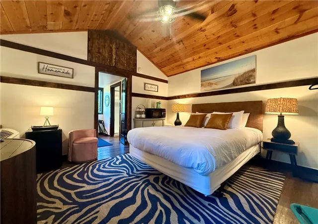 Photo 4 of Single family home for sale at 14 Nut St, Eureka Springs, AR 72632 | MLS# 1359267 | Listing updated on 2026-09-24