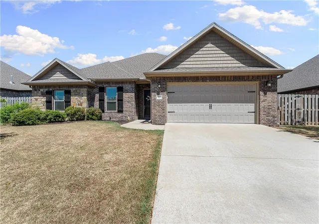 Photo 1 of Single family home for sale at 201 Cisterna Dr, Centerton, AR 72719 | MLS# 1359692 | Listing updated on 2026-08-22