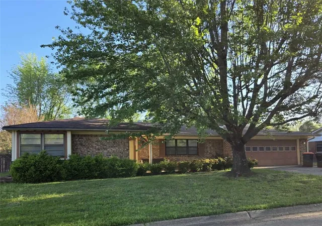 Photo 1 of Sale Pending at 2103 E 15th St, Russellville, AR 72802 | MLS# 1359578 | Listing updated on 2026-08-22