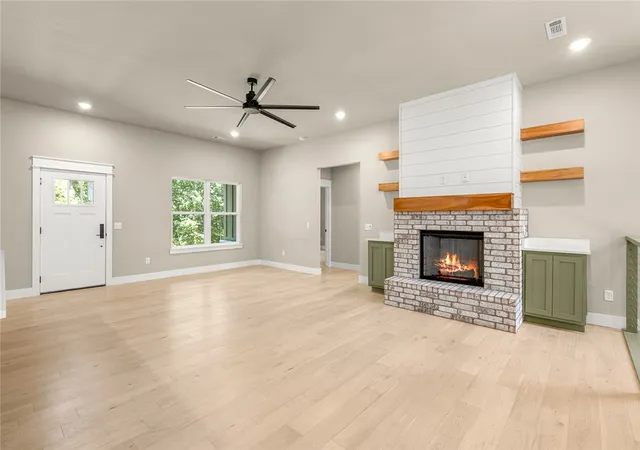 Photo 4 of Single family home for sale at 4 Goring Cir, Bella Vista, AR 72714 | MLS# 1359633 | Listing updated on 2026-08-24