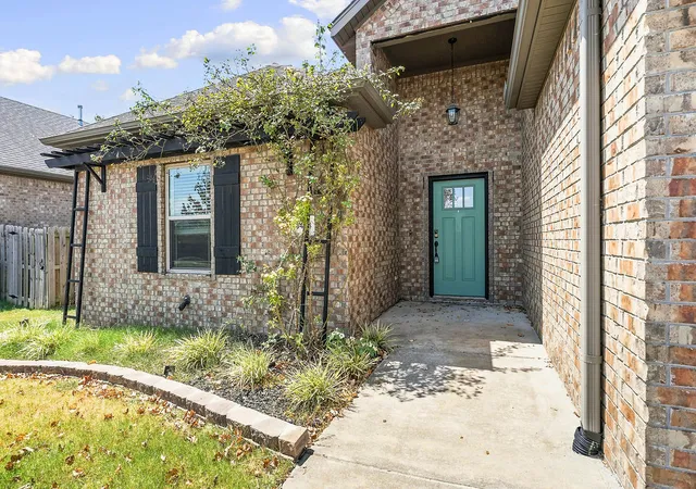 Photo 3 of Single family home for sale at 3404 Sw Brittany, Bentonville, AR 72713 | MLS# 1359660 | Listing updated on 2026-08-24