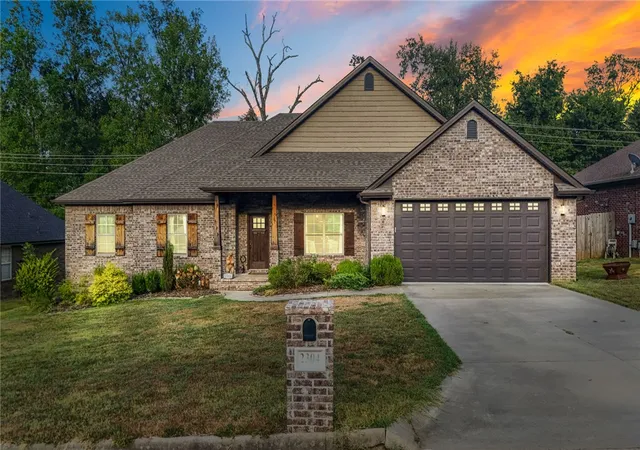 1st image of 2304 Vail Dr, Van Buren, AR 72956 | MLS# 1359784