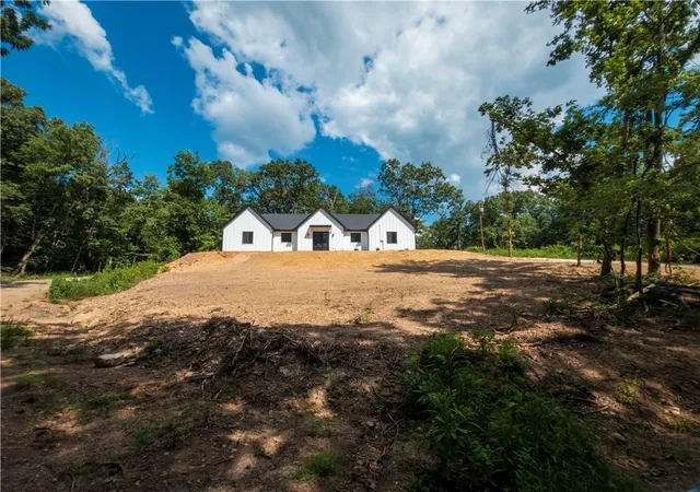 Photo 2 of Single family home for sale at 46 Northfleet Dr, Bella Vista, AR 72714 | MLS# 1359788 | Listing updated on 2026-08-24