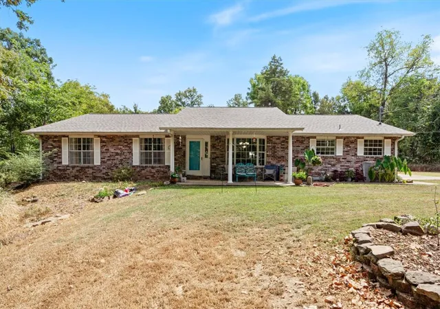Photo 1 of Single family home for sale at 18784 Shoreline Wy, Fayetteville, AR 72703 | MLS# 1359786 | Listing updated on 2026-08-24
