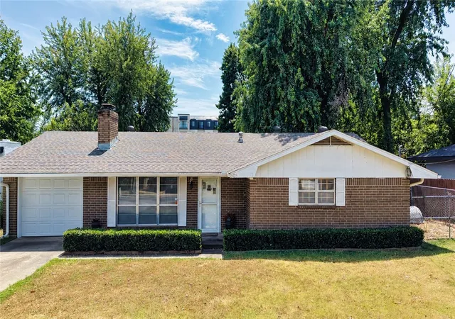 Photo 1 of Single family home for sale at 803 Sw 2nd St, Bentonville, AR 72712 | MLS# 1359628 | Listing updated on 2026-08-24