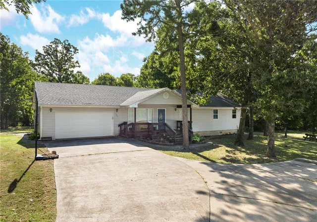 Photo 1 of Single family home for sale at 100 Oakdale Ln, Lead Hill, AR 72644 | MLS# 1359238 | Listing updated on 2026-08-24