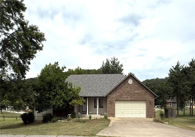 1st image of 34 S Bandy Dr, Holiday Island, AR 72631 | MLS# 1359841