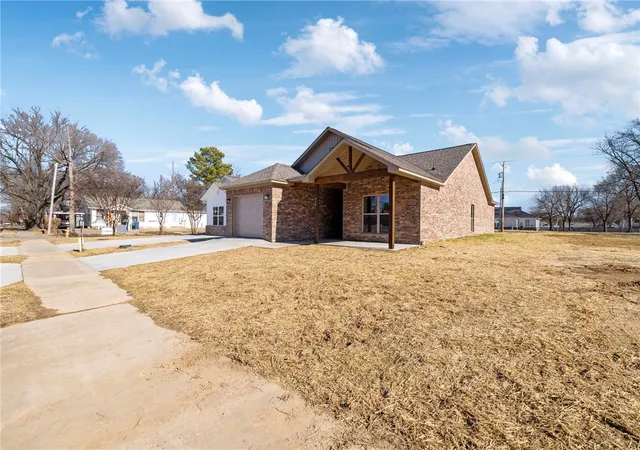 2nd image of 916 N 13th, Fort Smith, AR 72901 | MLS# 1359883