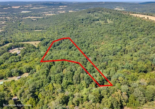 Photo 3 of House for sale at 18026 N Skylight Mountain Rd, Canehill, AR 72717 | MLS# 1359251 | Listing updated on 2026-09-24