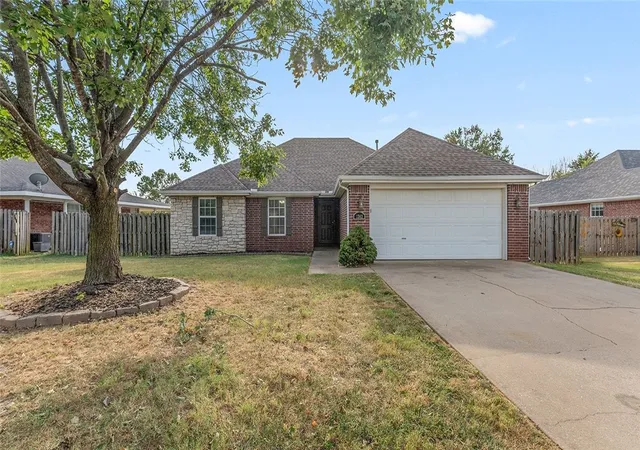 Photo 1 of Single family home for sale at 1363 Charles St, Pea Ridge, AR 72751 | MLS# 1359850 | Listing updated on 2026-08-26