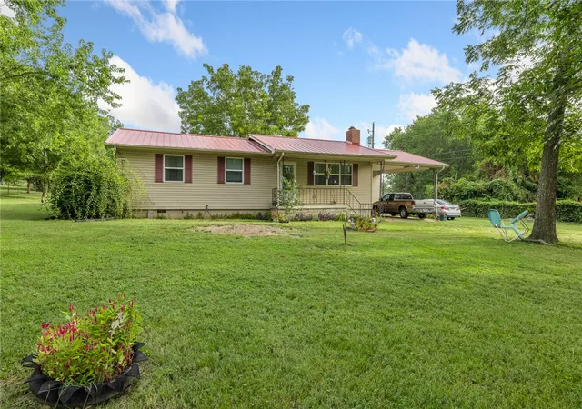 Photo 3 of Single family home for sale at 41 Crossroad Cemetery Rd, Harrison, AR 72601 | MLS# 1359905 | Listing updated on 2026-08-25