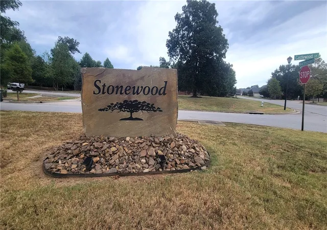 Photo 1 of Sale Pending at 3122 E Hearthstone Dr, Fayetteville, AR 72764 | MLS# 1359922 | Listing updated on 2026-08-26