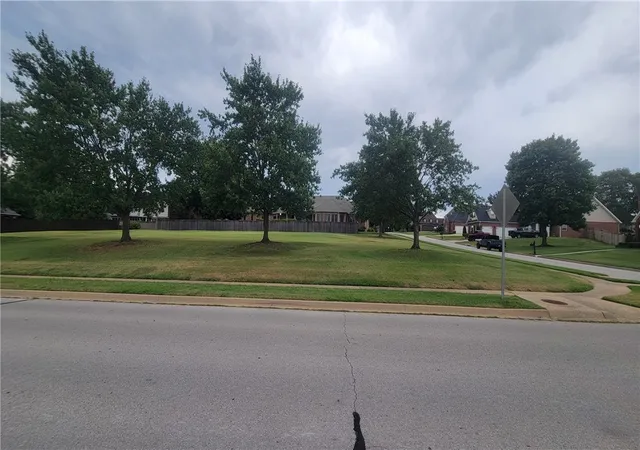 Photo 3 of Sale Pending at 3146 E Hearthstone Dr, Fayetteville, AR 72764 | MLS# 1359935 | Listing updated on 2026-08-26