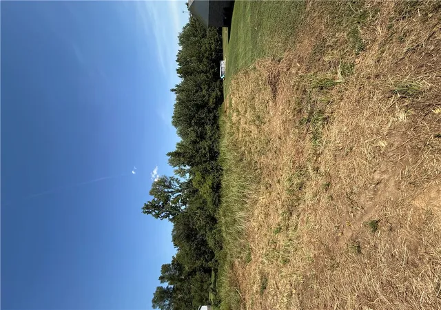 2nd image of 568 Stoneridge Cir, Russellville, AR 72802 | MLS# 1359979