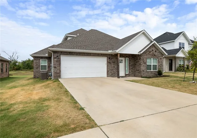 Photo 1 of Single family home for sale at 1261 Bootleg Rd, Centerton, AR 72713 | MLS# 1359986 | Listing updated on 2026-08-26