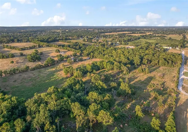 3rd image of E 280 Rd, Grove, OK 74344 | MLS# 1359959