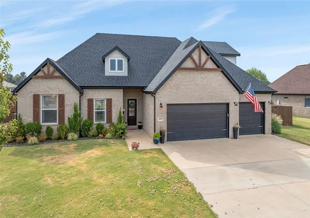 1st image of 18399 Phelps Cir, Fayetteville, AR 72704 | MLS# 1359152