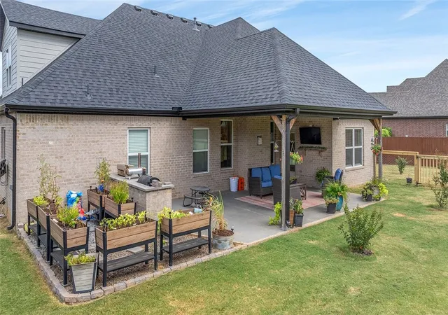 26th image of 18399 Phelps Cir, Fayetteville, AR 72704 | MLS# 1359152