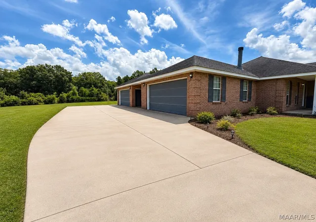 10th image of 100 Country View Dr, Shorter, AL 36075 | MLS# 588661