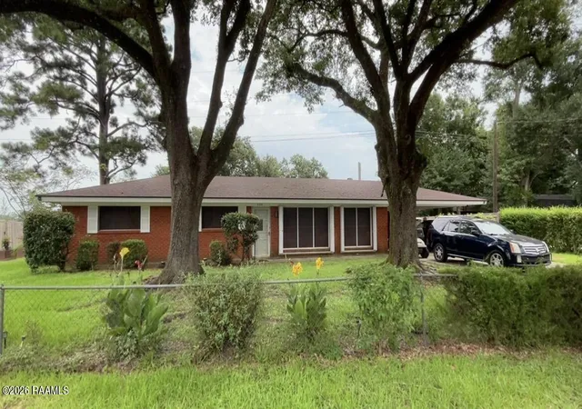 1st image of 325 Elmore St, Saint Martinville, LA 70582 | MLS# 2600006946