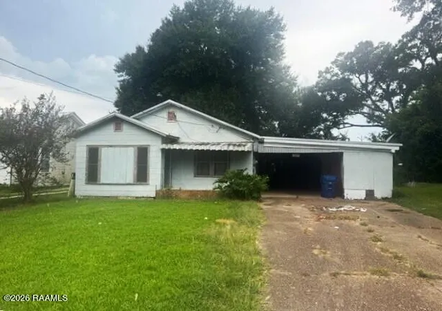 1st image of 424 Louisiana Ave, Opelousas, LA 70570 | MLS# 2600007385