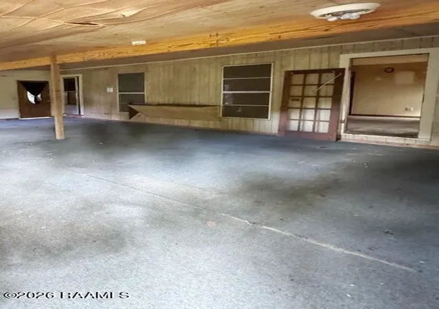 3rd image of 424 Louisiana Ave, Opelousas, LA 70570 | MLS# 2600007385