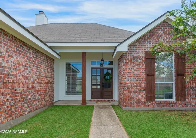 2nd image of 102 Doe Ln, Broussard, LA 70518 | MLS# 2600007443