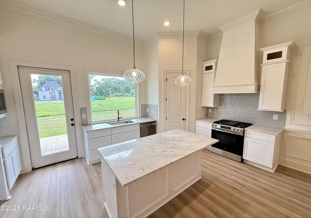 2nd image of 111 Fountain Mdw Dr, Broussard, LA 70518 | MLS# 2600002827