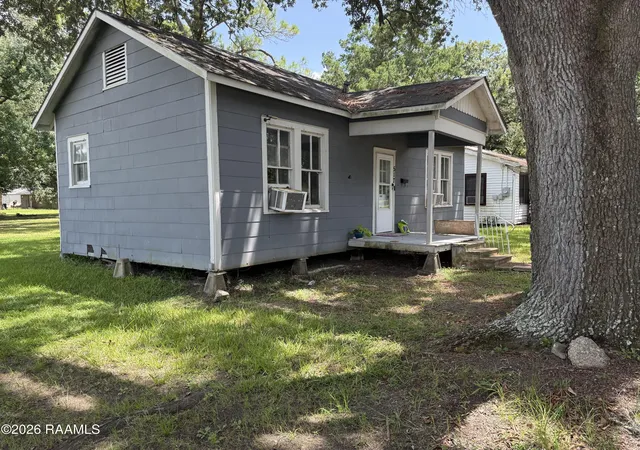 Photo 3 of Single family home for sale at 517 Lasalle St, Saint Martinville, LA 70582 | MLS# 2600007384 | Listing updated on 2026-08-14