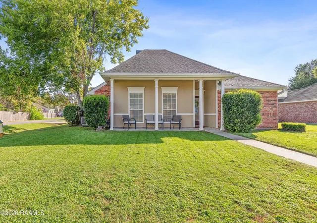 3rd image of 104 Riesling Cir, Broussard, LA 70518 | MLS# 2600007477