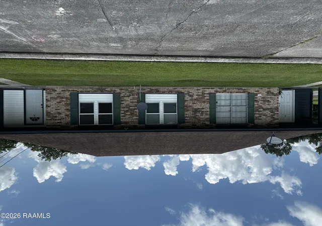 1st image of 615 Yvonne St, New Iberia, LA 70560 | MLS# 2600007337