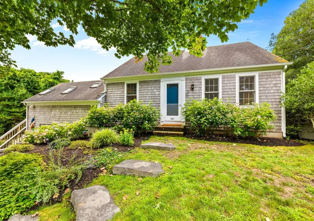 2nd image of 185 Beach Rd, Orleans, MA 02653 | MLS# 22603854