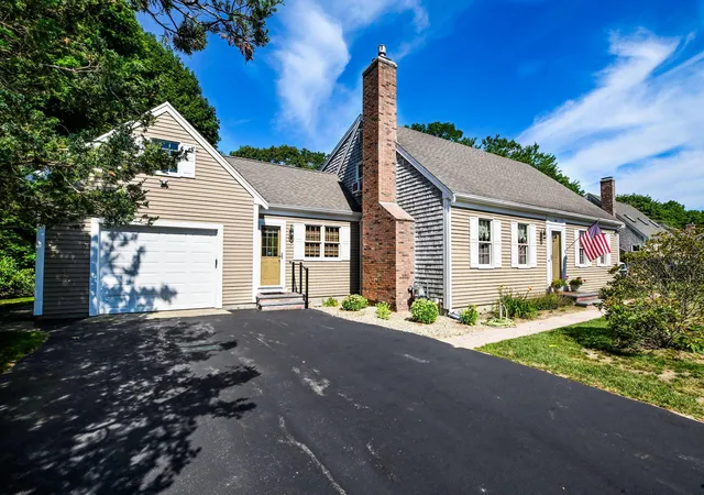 2nd image of 86 Sadys Ln, East Falmouth, MA 02536 | MLS# 22603838